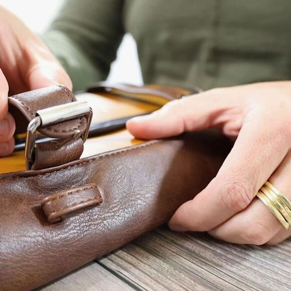 VETELLI Leather Toiletries bag - Picture 6 of 7